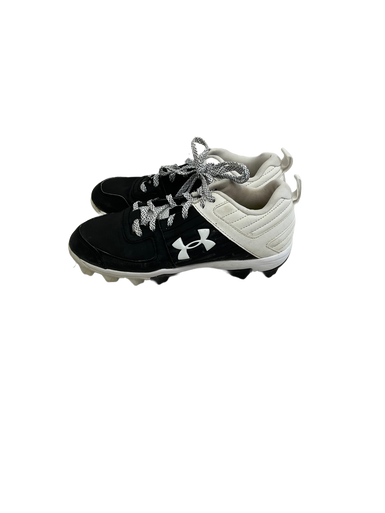 Used Under Armour LEADOFF BB/SB Cleats Black And White Junior 04.5 11692-S000138231