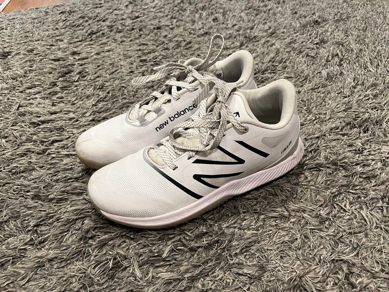 White Men's Size M 8.5 (W 9.5) Adult New Balance Freeze Turf Cleats (Used)