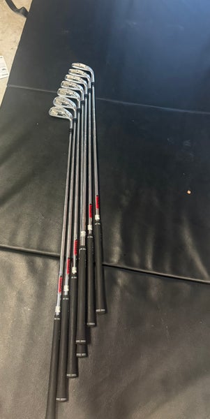 Men's Callaway Apex Right Handed Iron Set Regular Flex 7 Pieces Steel Shaft (Used)