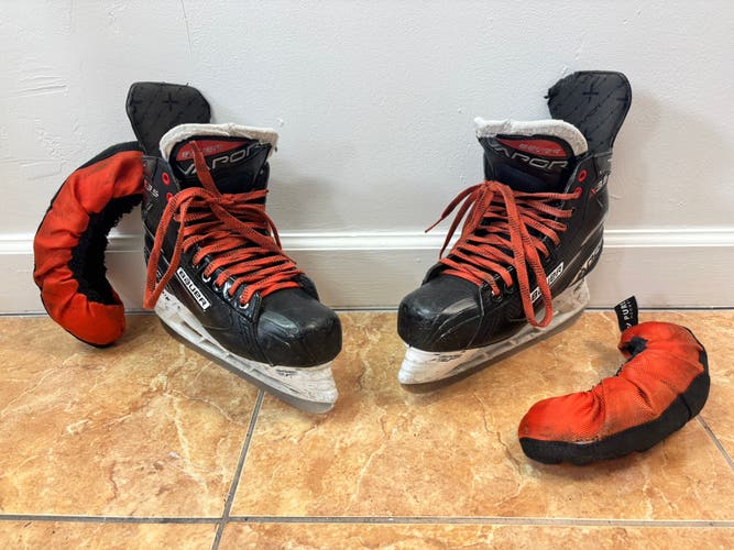 Bauer Vapor X3.5 Hockey Skates Regular Width 8 (Used)