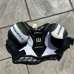 Senior Small Winnwell AMP 700 Shoulder Pads (Used)