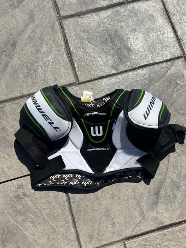 Senior Small Winnwell AMP 700 Shoulder Pads (Used)