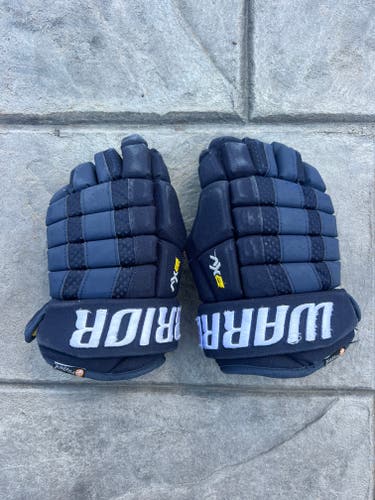 Warrior Gloves JR 12" (Used)