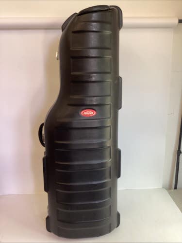 SKB Hard Shell Golf Travel Case With Wheels