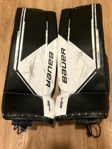 Medium Bauer Goalie Leg Pads (Used)