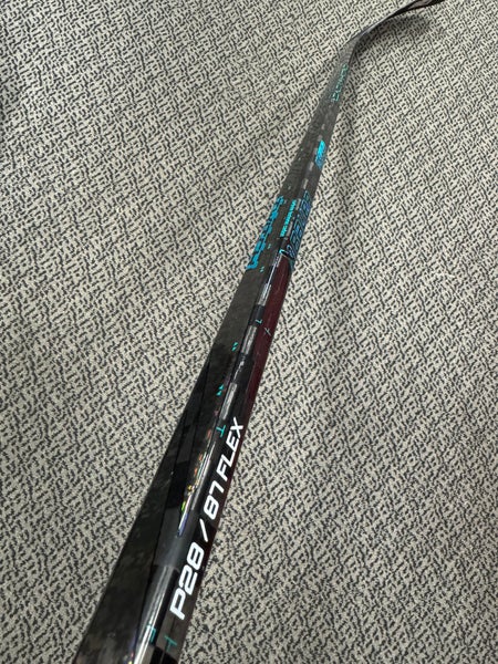 Bauer Twitch 87 Flex P28 curve left hand stick
