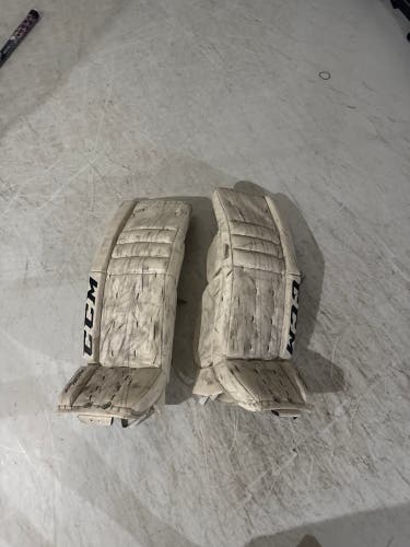 33" CCM Extreme Flex 760 Goalie Leg Pads (Used)