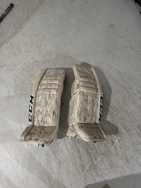 33"  CCM Extreme Flex 760 Goalie Leg Pads (Used)