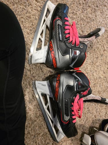 Bauer Hockey Goalie Skates 7.5 (Used)