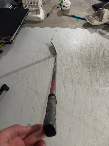 Intermediate Bauer Vapor X3.7 Right Handed Hockey Stick P88 (Used)