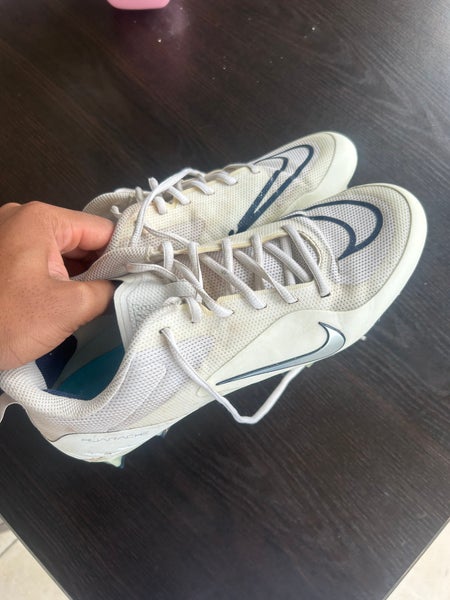 Silver Unisex Size M 11.0 (W 12.0)  Nike Low Top Alpha Huarache 8 Pro (Used)