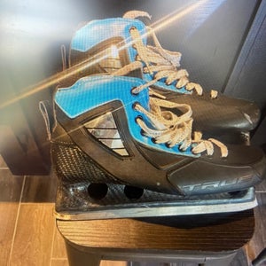 2023 True One Piece Hockey Goalie Skates Regular Width Pro Stock 10 (Used)