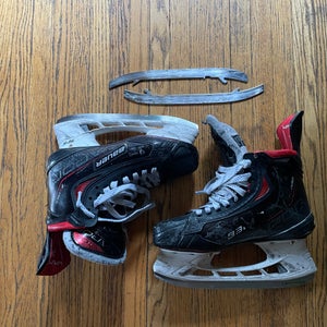 Bauer Vapor 3X Pro Hockey Skates Regular Width Size 4 (Used) (with extra steel)