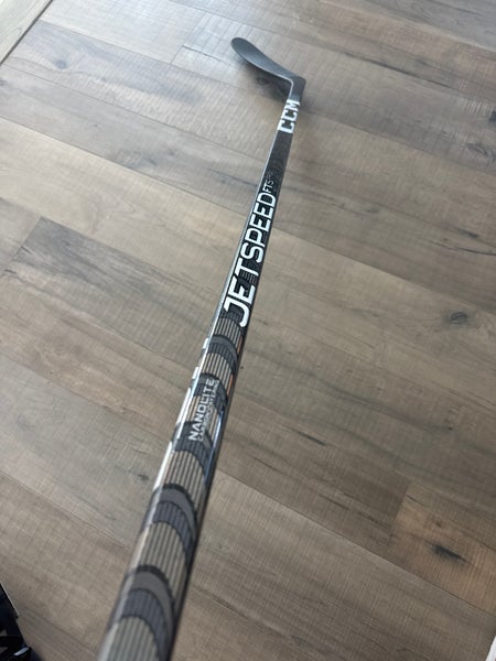 CCM Jetspeed FT5 Pro Grip Hockey Stick Left 85 Flex P28M