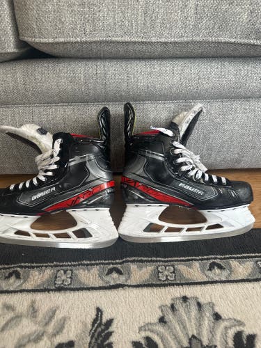 2019 Bauer Vapor X2.9 Hockey Skates Regular Width  10 (Used)
