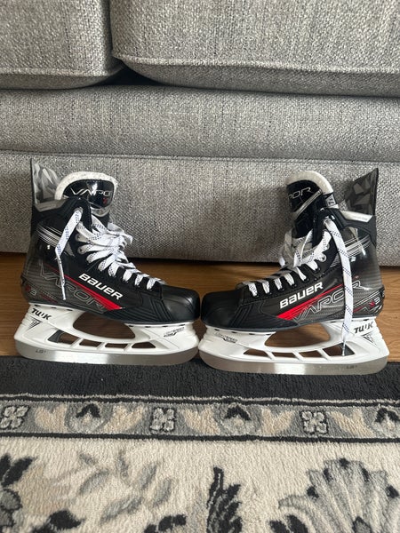 2023 Bauer Vapor X3 Hockey Skates Regular Width  7.5 (New)