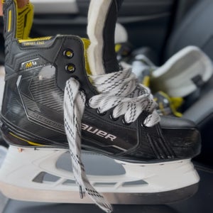 Bauer Supreme M4 Hockey Skates 5 (Used)