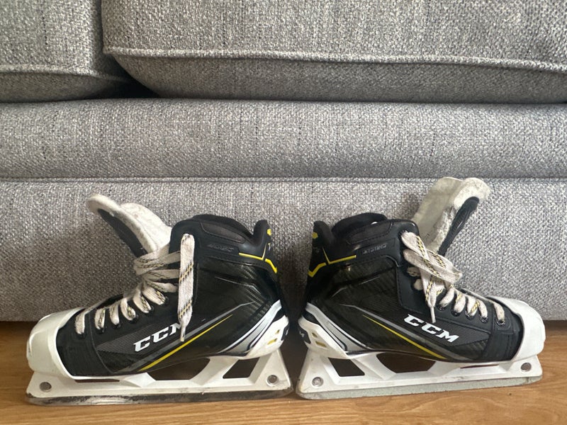 CCM Tacks 9060 Hockey Goalie Skates  7 (Used)