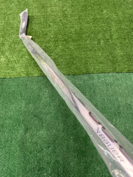 Junior Bauer Vapor Hyperlite 2 Hockey Stick Right Handed P28 (New)