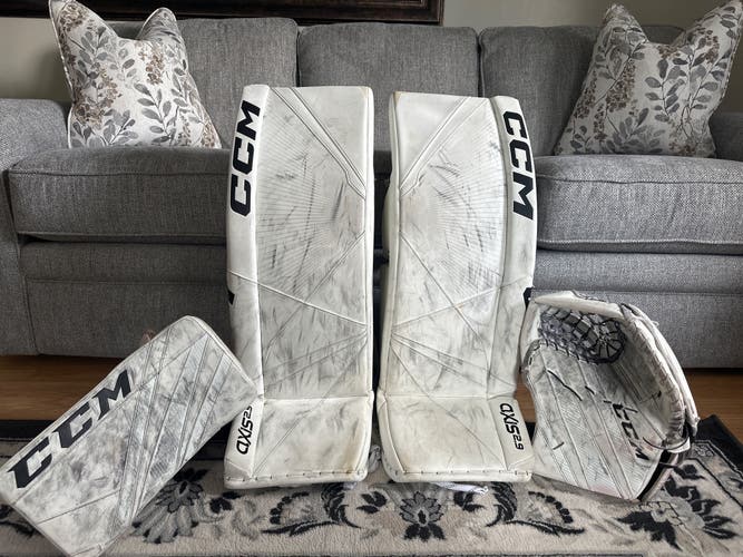 34" 2022 CCM Axis 2.9 Goalie Leg Pads (Used)