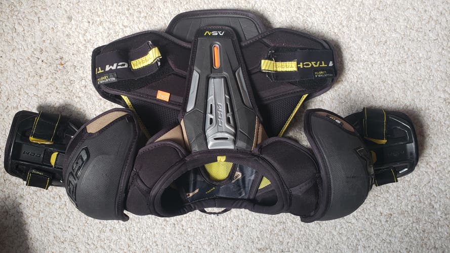 Senior Small CCM Tacks AS-V Shoulder Pads