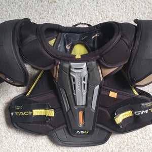 Senior Small CCM Tacks AS-V Shoulder Pads