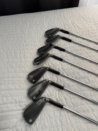 Men's TaylorMade P790 Right Handed Iron Set Stiff Flex  Steel Shaft (New)