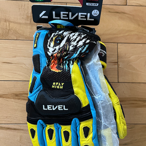 Level Race Gloves (New)