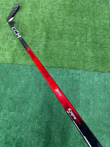 Senior CCM Jetspeed FT8 Pro Hockey Stick Right Handed P28 (Used)