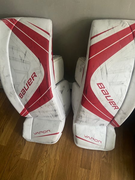 Small Bauer Vapor X700 Goalie Leg Pads (Used)