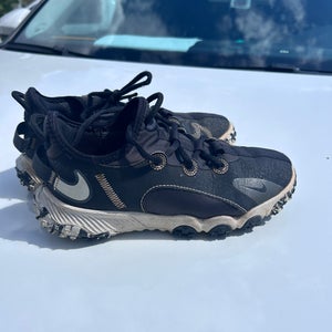 Black Youth Nike Shoes (Used)