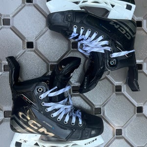 2025 CCM JetSpeed FT6 Pro Hockey Skates ALL BLACK Regular Width Custom Pro Stock Size 6.5 (Used)