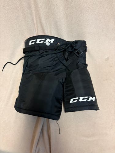 Youth Medium CCM Hockey Pants (Used)