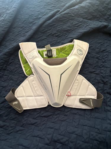 Adult Large Maverik M5 Shoulder Pads (New)