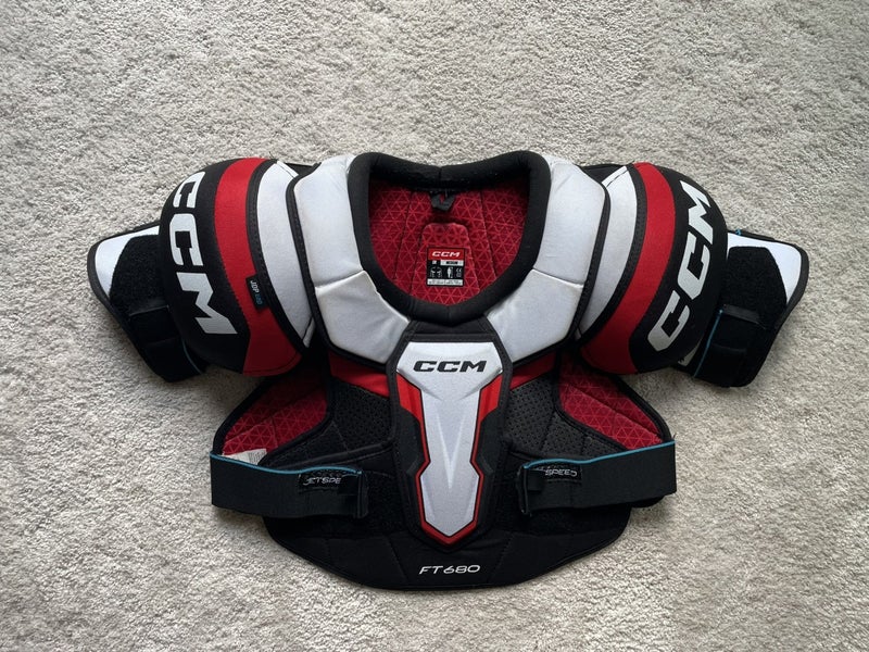 CCM Jetspeed FT680 Shoulder Pads - Senior Medium - FREE SHIPPING (Used)