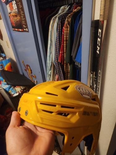 Large Bauer Re-Akt 150 Helmet  (Used)