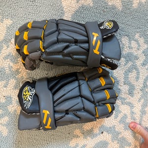 Towson True lacrosse gloves