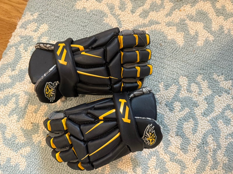 Towson True lacrosse gloves