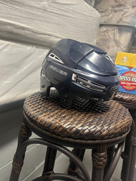 Large Bauer Re-Akt 100 Helmet (Used)
