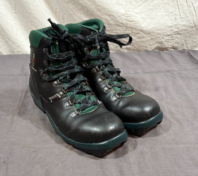 Alpina Thinsulate Insulated NNN-BC Cross Country Ski Boots EU 42 US Men's 9 GREA