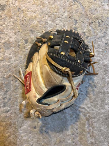 White Rawlings Liberty Advanced RH Catcher's Softball Glove 33"