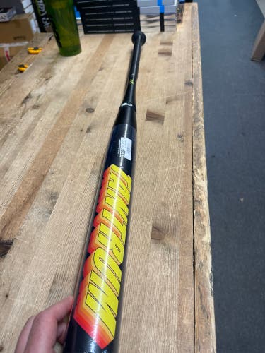 Easton Tantrum Composite Bat 26 oz 34" (New)
