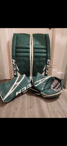 34" CCM Extreme Flex 4 Regular Goalie Full Set (Used)