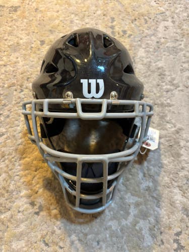Intermediate Wilson Catcher's Mask (6 3/8" - 7 1/8")