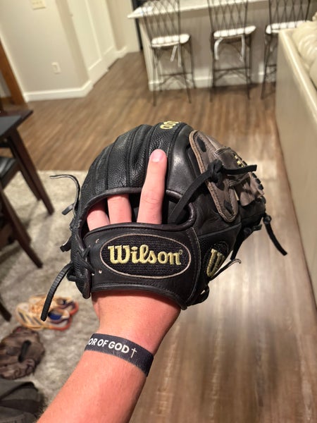 Wilson RH A2000 Baseball Glove 11.5" (Used)