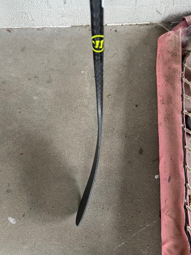 Senior Warrior Alpha DX Left Hand Hockey Stick  Pro Stock (Used)