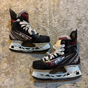 Senior CCM JetSpeed Vibe Hockey Skates Regular Width 7.5 (Used)