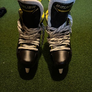 Bauer Supreme M4 Hockey Skates Regular Width  9.5 (Used)
