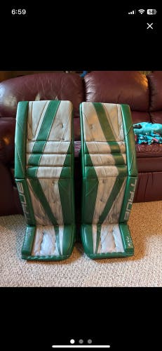 34+2 True Catalyst PX3 Goalie Leg Pads (Used)