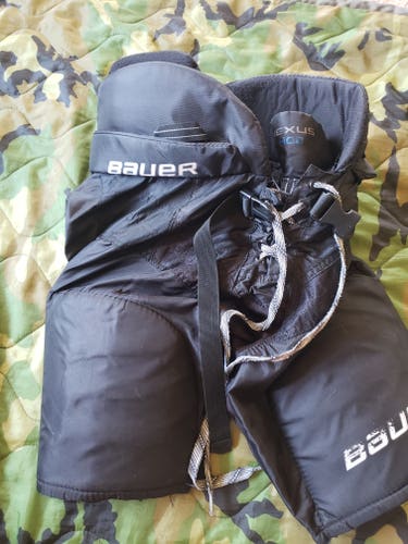 Junior Medium Bauer Nexus Hockey Pants (Used)